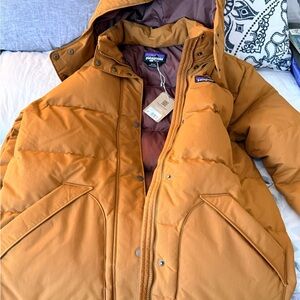 Patagonia Men's Tan Puffer Jacket